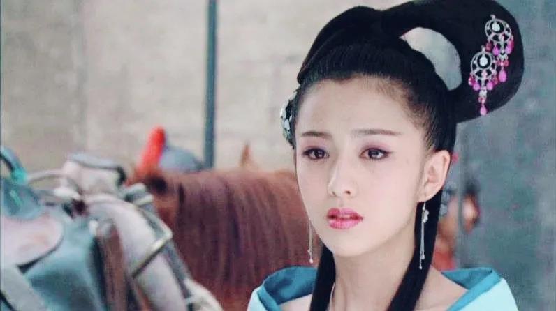 【一路佟行】佳歌品牌代言人佟麗婭主演《愛(ài)的厘米》熱播中！