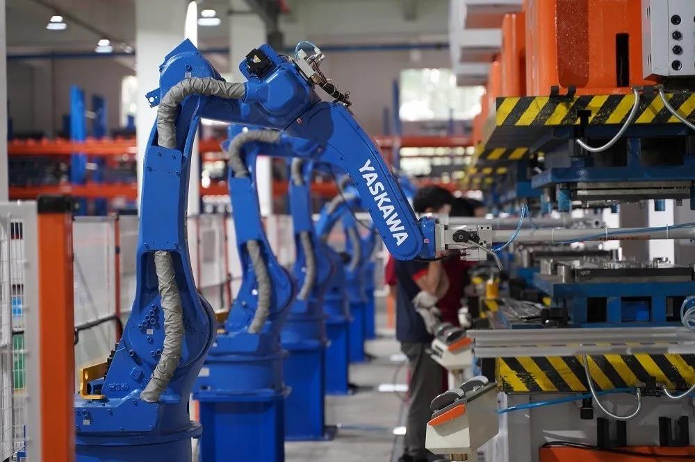 【一路佟行】無懼逆境！佳歌品牌代言人佟麗婭出席COSMO時(shí)尚盛典