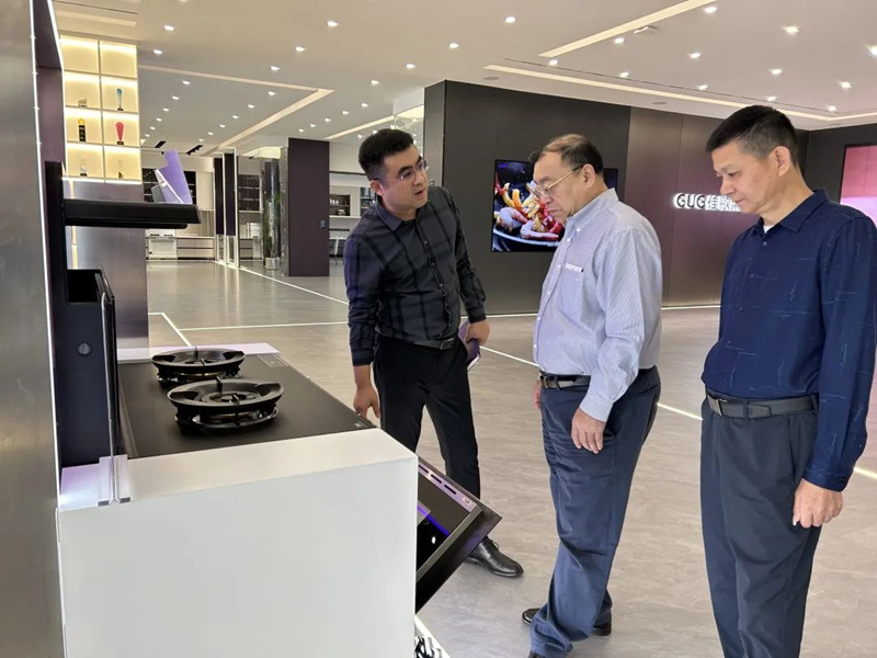 中國五金制品協(xié)會理事長張東立一行蒞臨佳歌二期智能化新工廠參觀考察！