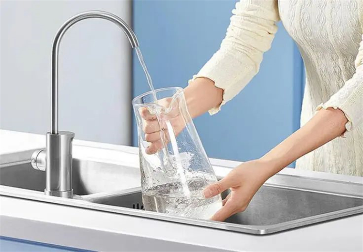 關(guān)注飲水安全，呵護家人健康！